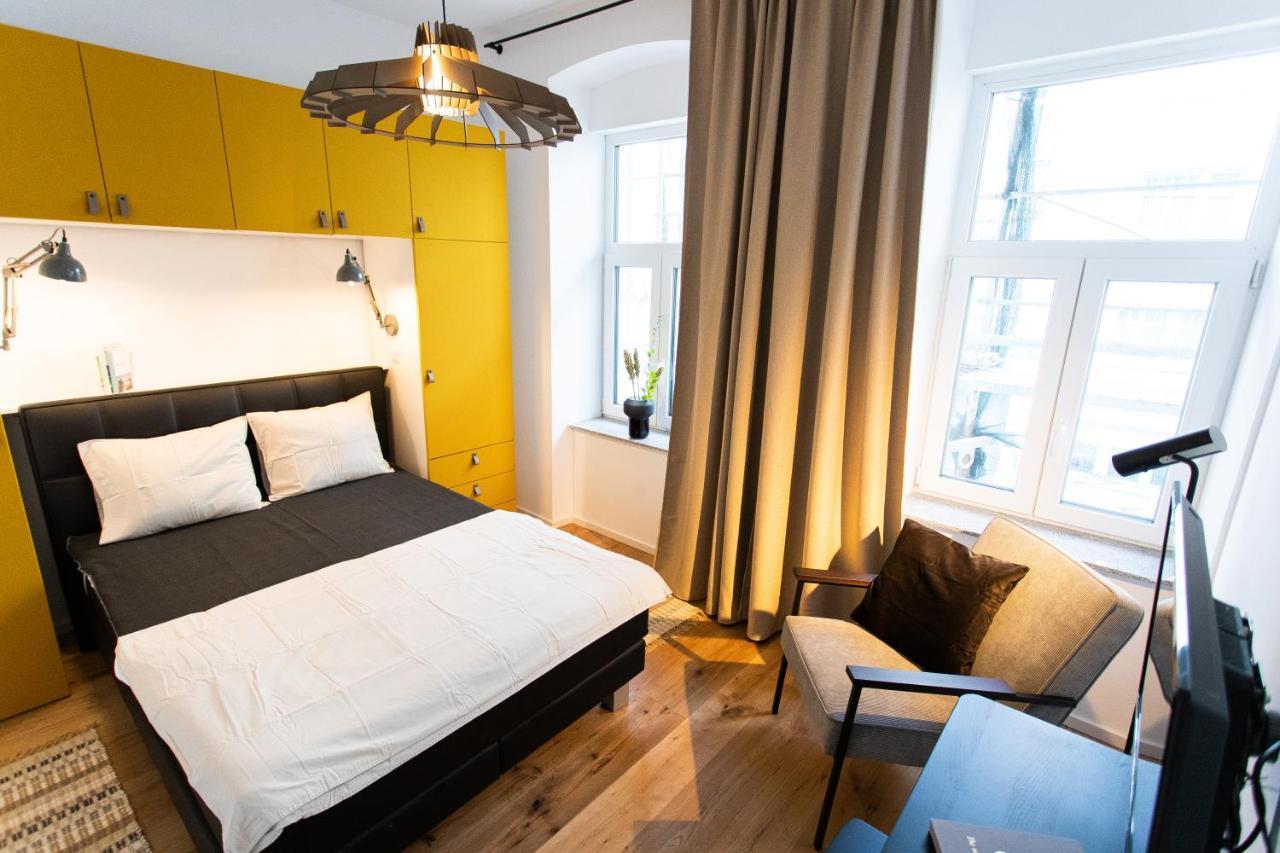 Stilvolle Wohnung mit ruhig gelegenem Balkon Wien Exterior foto