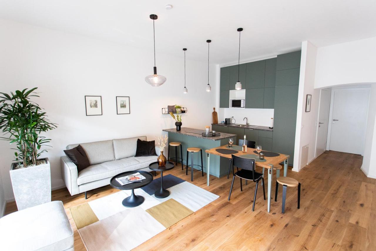 Stilvolle Wohnung mit ruhig gelegenem Balkon Wien Exterior foto